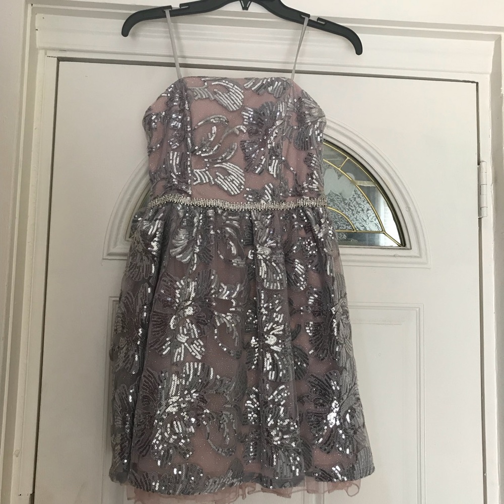 Short sequence dress